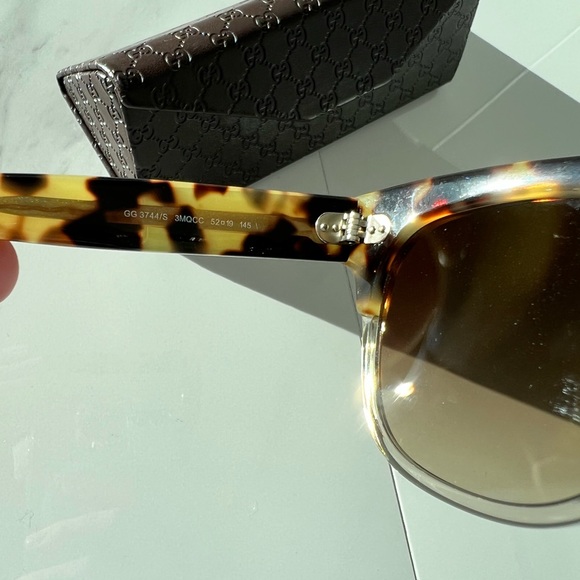 Gucci authentic sunglasses - Picture 8 of 8